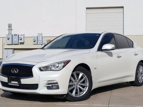 Used 2016 INFINITI Q50 Premium w/ 2.0T Premium Plus Package RWD image 2