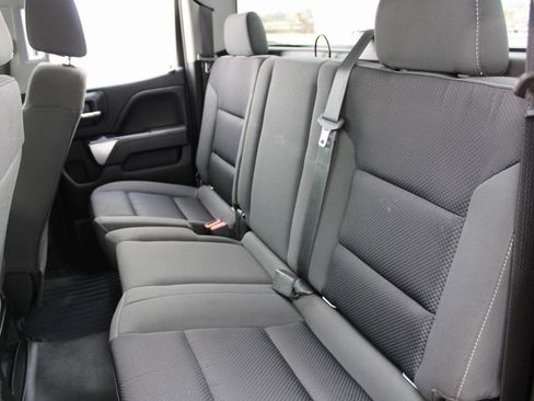 Used 2018 Chevrolet Silverado 1500 LT image 19