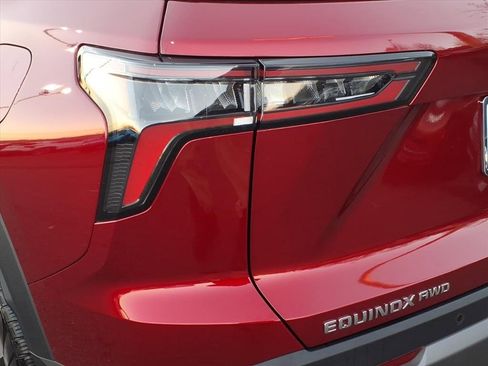 Used 2025 Chevrolet Equinox LT image 9