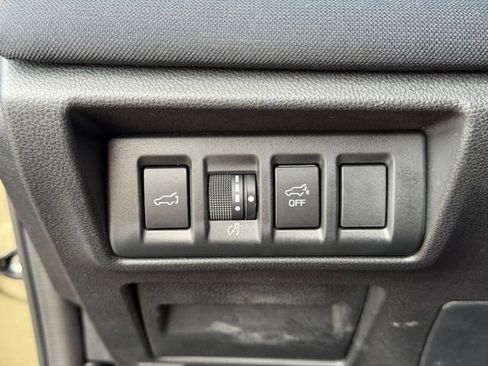 Used 2024 Subaru Outback Premium AWD/4WD image 24