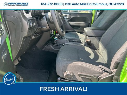 Used 2025 Jeep Gladiator Sport AWD/4WD image 12