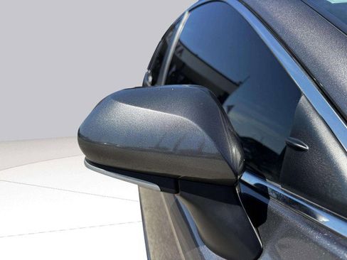 Used 2024 Toyota Camry SE image 10