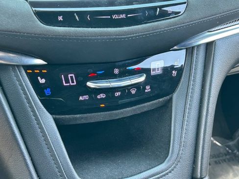Used 2018 Cadillac XT5 Platinum w/ Driver Assist Package AWD/4WD image 31