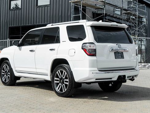 Used 2020 Toyota 4Runner Limited AWD/4WD image 2