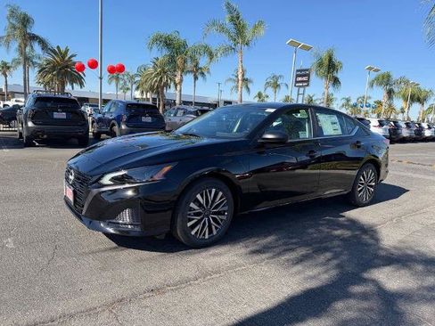 New 2026 Nissan Altima 2.5 SV FWD image 3