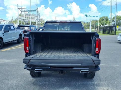 Used 2023 GMC Sierra 1500 AT4 w/ Technology Package AWD/4WD image 19