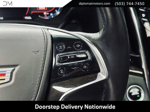 Used 2017 Cadillac Escalade ESV Platinum AWD/4WD image 36