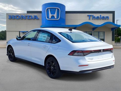 New 2025 Honda Accord SE image 3