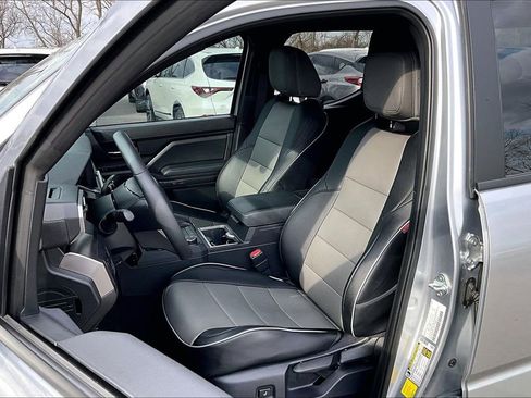 Used 2024 Toyota Tacoma TRD Sport image 35