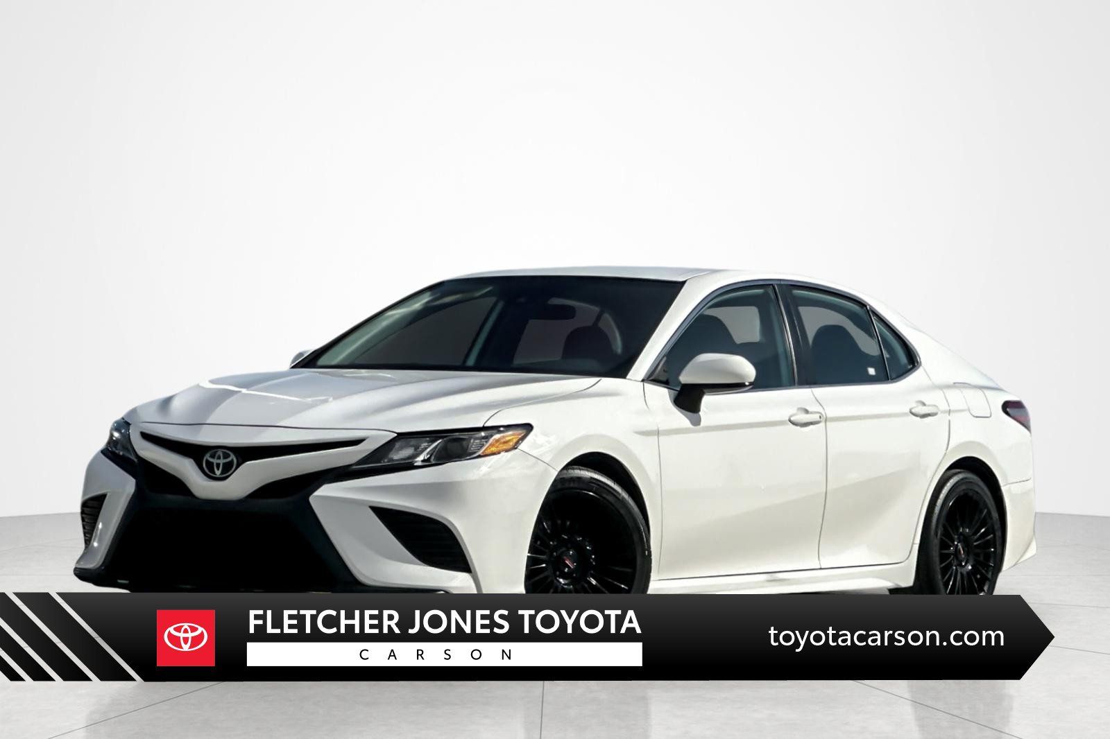 Certified 2019 Toyota Camry SE FWD image 1