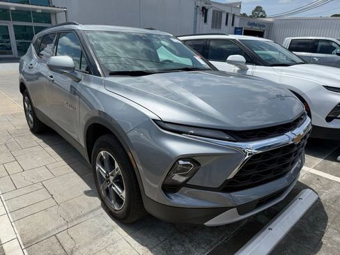 Used 2024 Chevrolet Blazer LT w/ Convenience Package FWD image 5