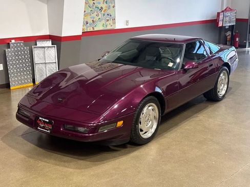 Used 1995 Chevrolet Corvette Coupe RWD image 96