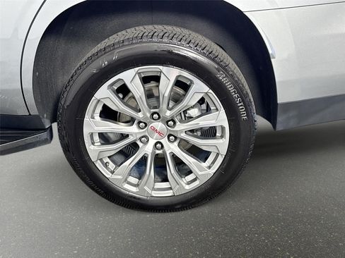 Used 2024 GMC Yukon Denali w/ Advanced Technology Package RWD image 35