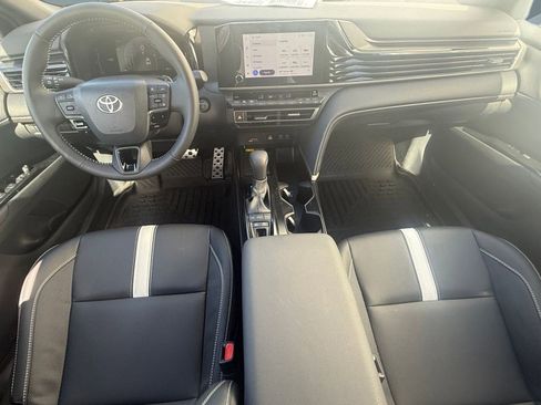 Used 2025 Toyota Camry SE image 15