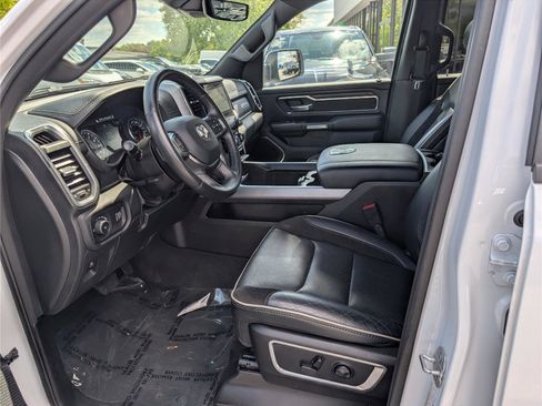 Used 2024 RAM 1500 Laramie AWD/4WD image 15