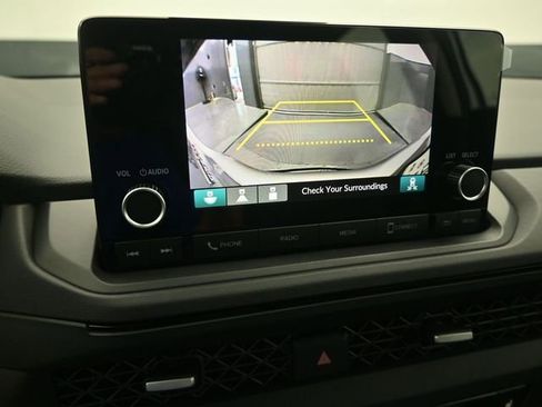 Used 2025 Honda Accord SE image 13