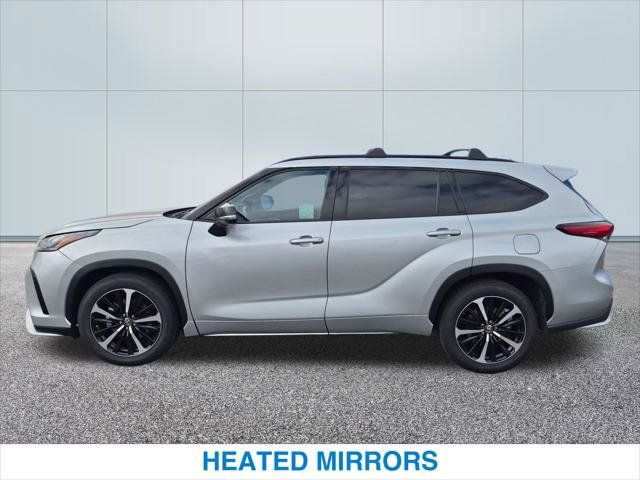Used 2021 Toyota Highlander XSE FWD image 10