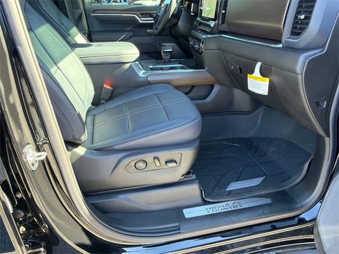 Certified 2025 Chevrolet Silverado 1500 High Country w/ Technology Package image 13