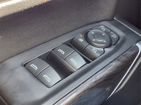 Used 2021 Chevrolet Silverado 1500 LTZ w/ LTZ Premium Package image 15