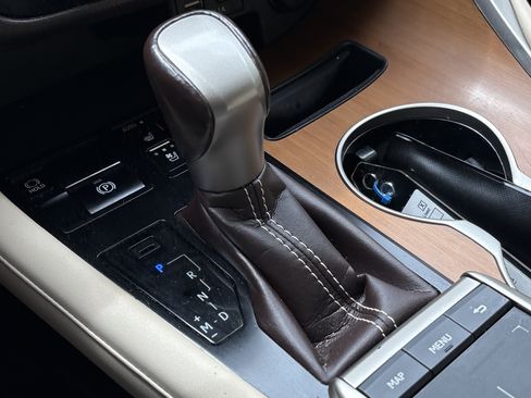 Used 2020 Lexus RX 350 AWD w/ Premium Package image 26