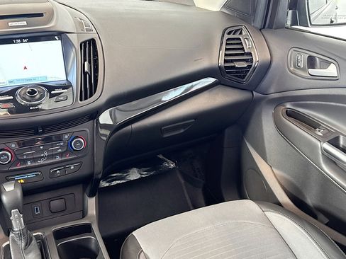 Used 2017 Ford Escape Titanium image 21