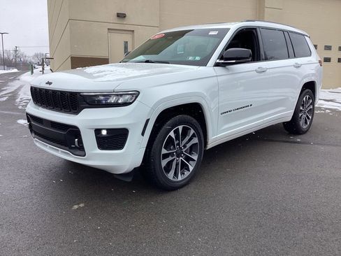Used 2021 Jeep Grand Cherokee L Overland w/ Luxury Tech Group IV image 4