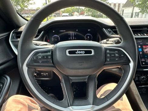 Used 2023 Jeep Grand Cherokee Altitude AWD/4WD image 37