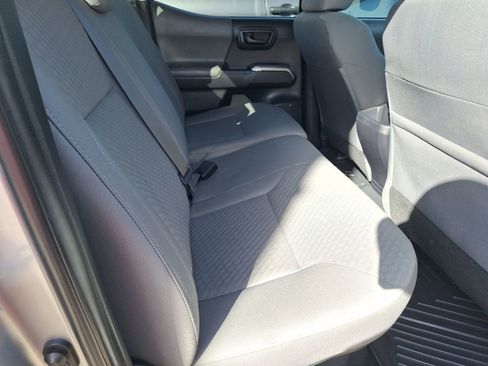 Used 2022 Toyota Tacoma SR5 image 33