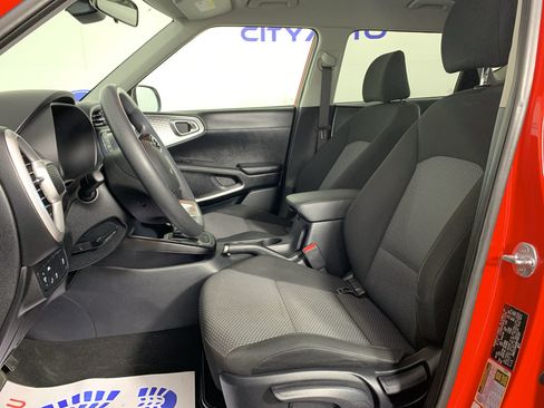 Used 2022 Kia Soul LX w/ Technology Package FWD image 15