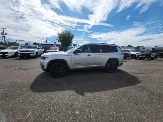 Used 2024 Jeep Grand Cherokee L Altitude AWD/4WD image 23