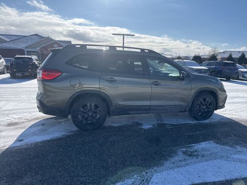 Used 2024 Subaru Ascent Onyx Edition image 12