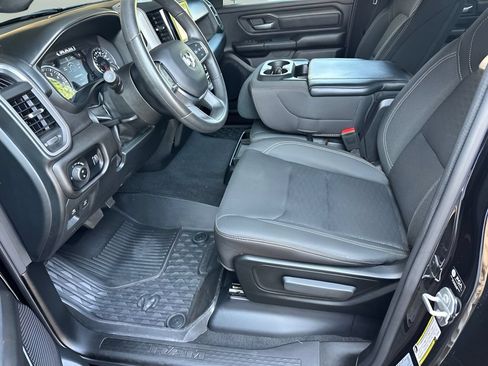 Used 2025 RAM 1500 Warlock AWD/4WD image 25