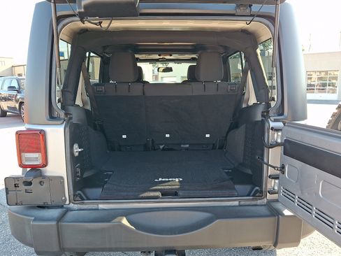 Used 2016 Jeep Wrangler Unlimited Sport w/ Quick Order Package 23S AWD/4WD image 28