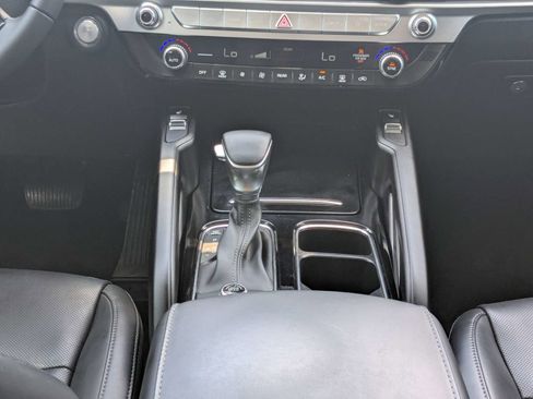 Used 2024 Kia Telluride S w/ S Sunroof Package FWD image 24
