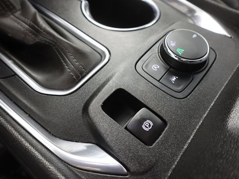 Used 2023 Chevrolet Traverse Premier w/ Redline Edition image 59