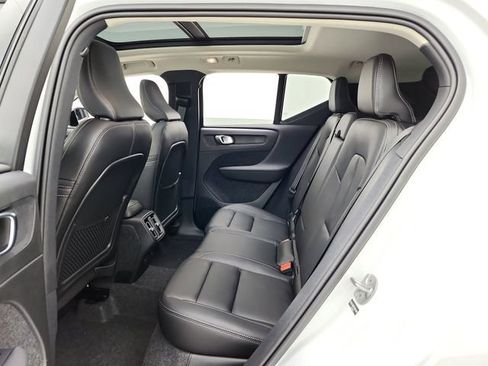 New 2026 Volvo XC40 B5 Plus w/ Protection Package Premier AWD/4WD image 28