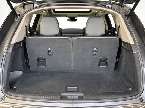 Used 2022 Acura MDX w/ Technology Package FWD image 28