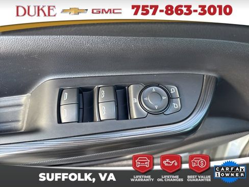 Used 2023 GMC Acadia SLT image 15