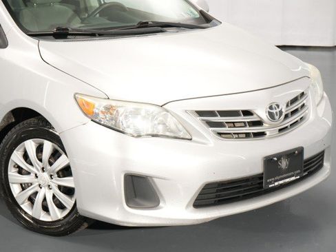 Used 2013 Toyota Corolla LE FWD image 10