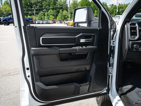 New 2026 RAM 3500 Big Horn AWD/4WD image 16
