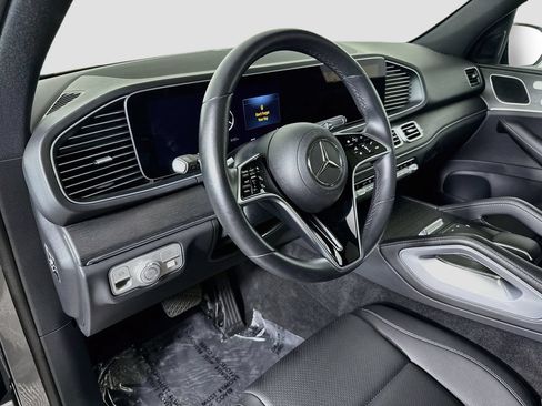 Used 2025 Mercedes-Benz GLE 450 4MATIC image 9