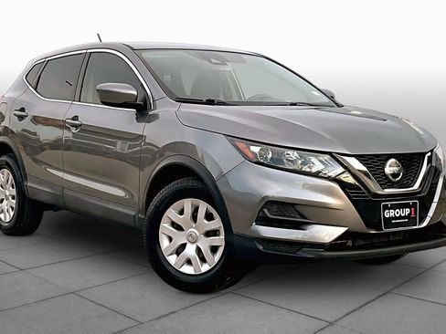 Certified 2020 Nissan Rogue Sport S FWD image 3