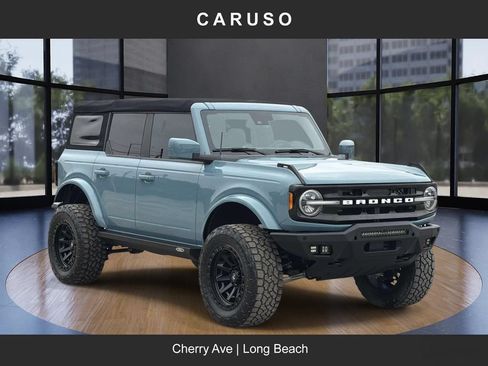 Used 2022 Ford Bronco Outer Banks AWD/4WD image 1
