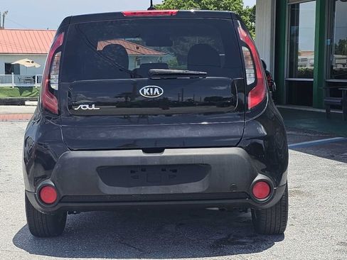 Used 2014 Kia Soul FWD image 4