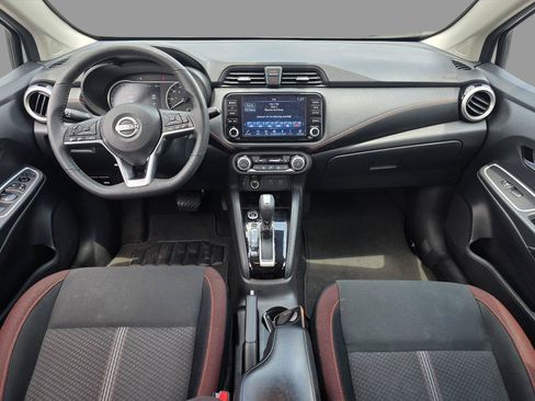 Used 2024 Nissan Versa SR FWD image 9