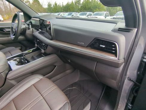 Used 2026 Chevrolet Tahoe High Country image 41