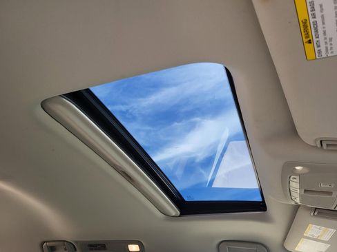 Certified 2023 Nissan Armada SL w/ Captain's Chairs Package image 17