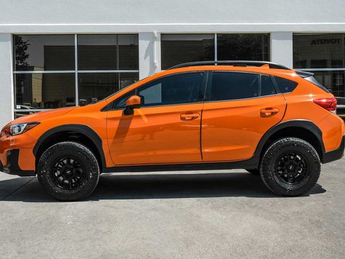 Used 2018 Subaru Crosstrek 2.0i Premium AWD/4WD image 11