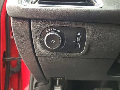 Used 2017 Chevrolet Cruze Premier FWD image 16