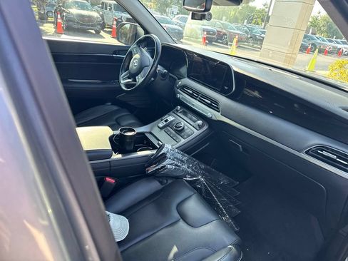Used 2021 Hyundai Palisade Limited FWD image 6